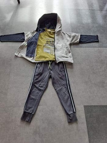 Ensemble jogging 5 ans, Très bon état