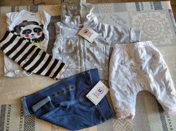Vêtements fille nourrisson