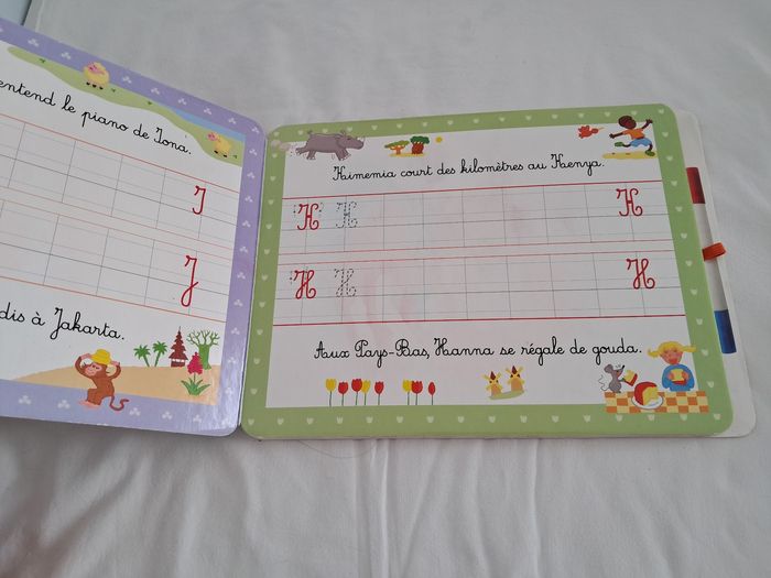 Livre pour apprendre à écrire les majuscules - photo numéro 3