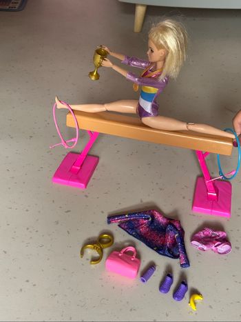Barbie gymnaste
