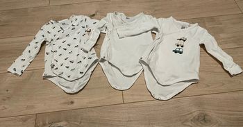 Lot 3 bodies La redoute taille 18mois
