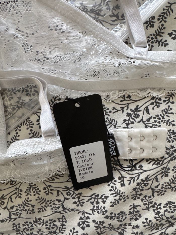 Soutien gorge - photo numéro 3