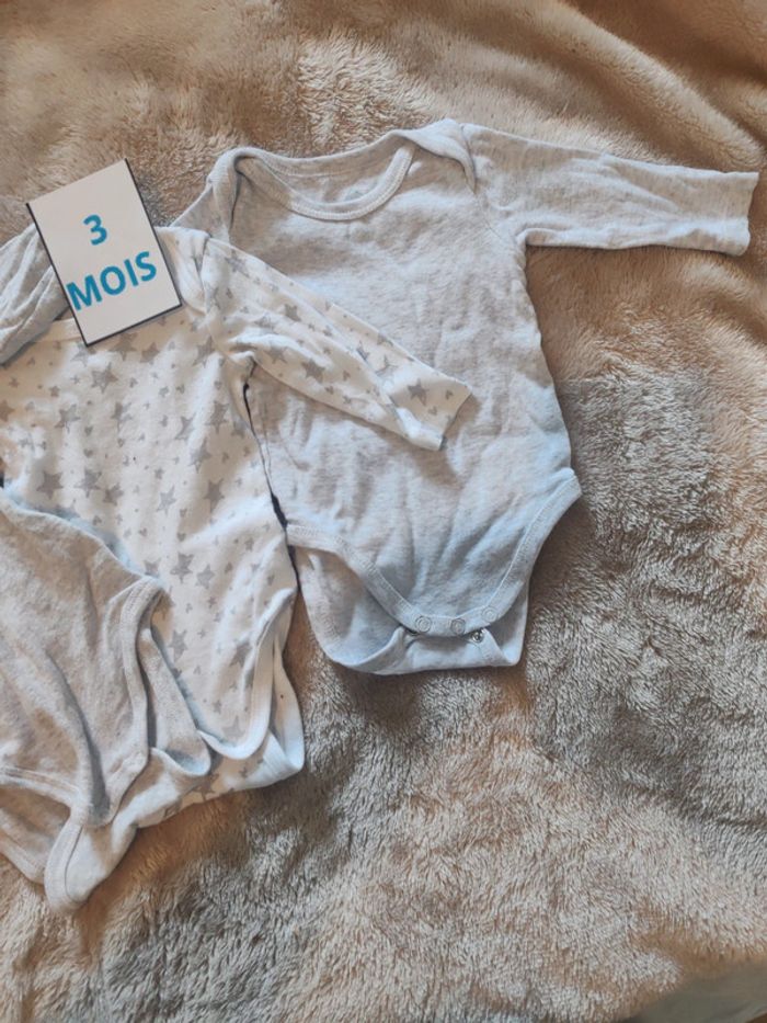 3 bodies - photo numéro 4