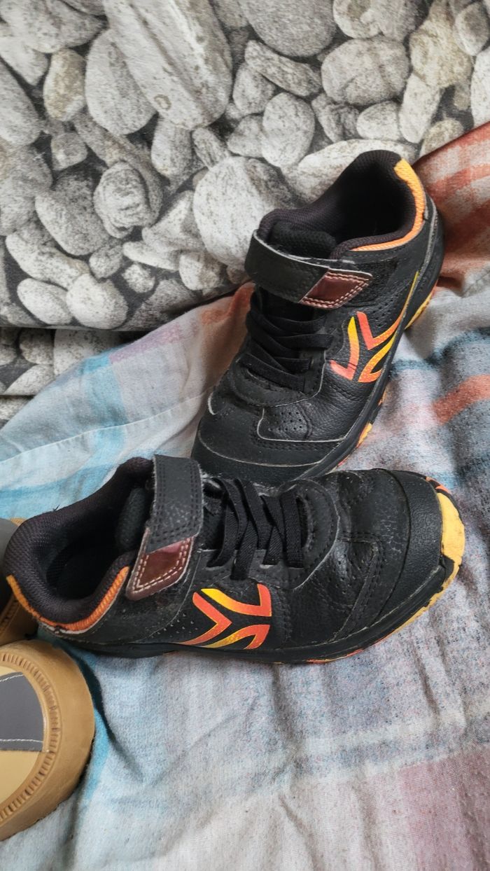 Lot bottines rembourré et basket garçon taille 30 - photo numéro 3