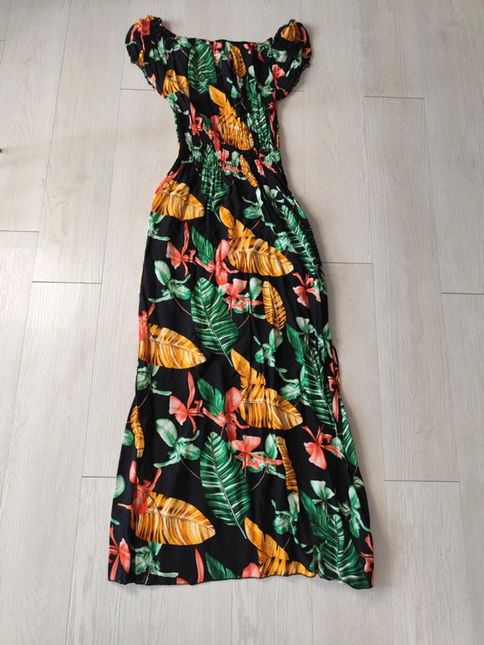Robe tropical