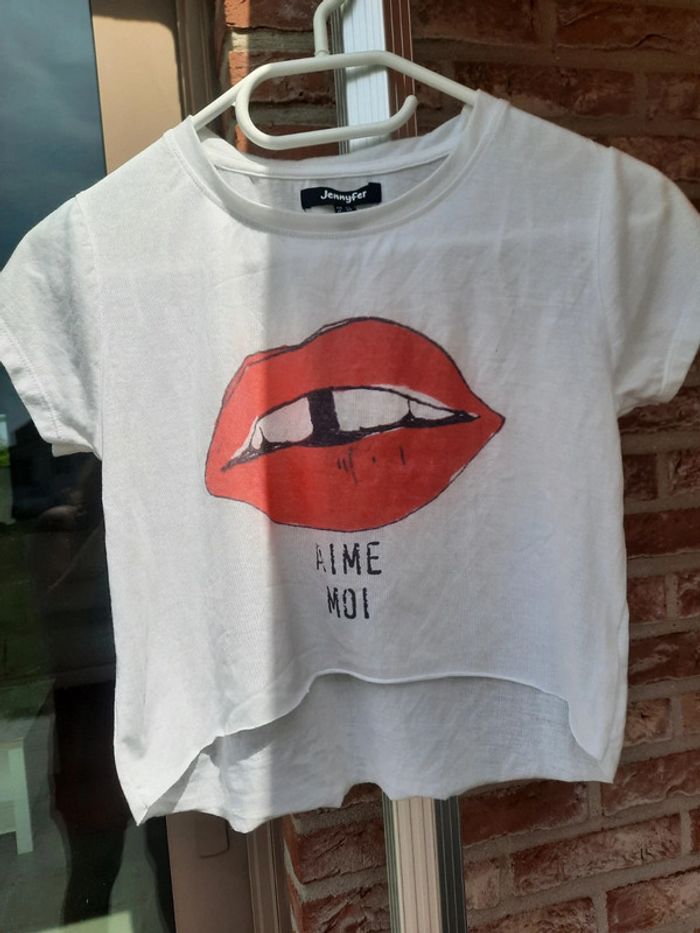 T-shirt court