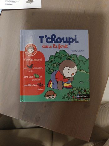 T'choupi dans la forêt