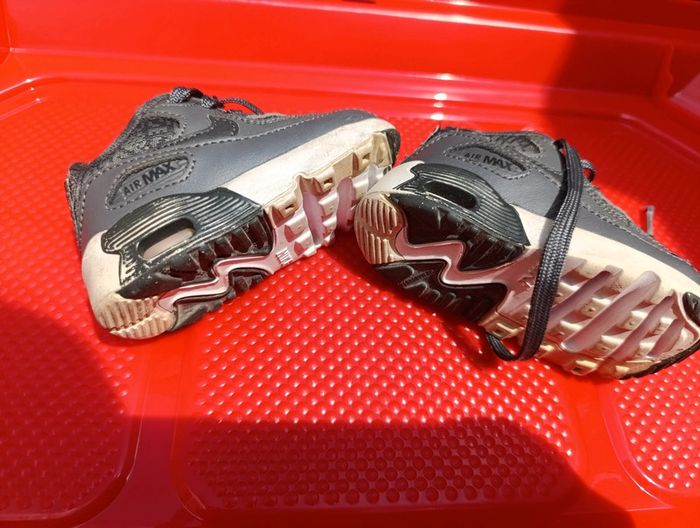 Nike grise - photo numéro 2