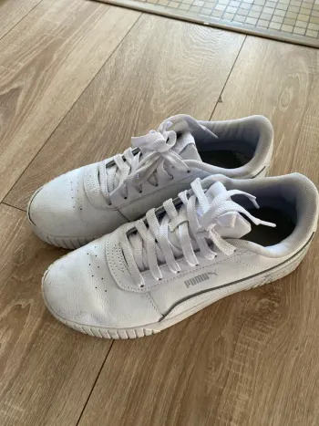 Basket blanche puma taille 40