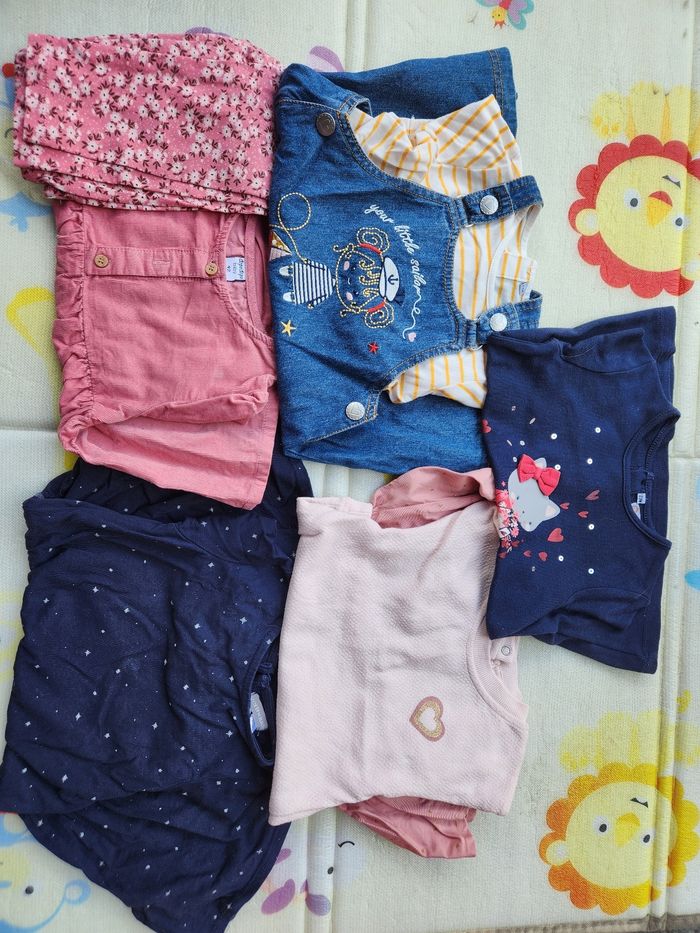 Lot de vêtements fille 2 ans