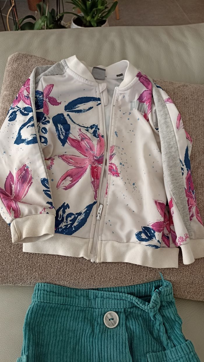 Gilet fille ( blouson)puma et petite jupe verte - photo numéro 6