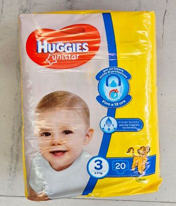 ​Lot de 4 paquets de couches Huggies Unistar Taille 3 (4-9kg)