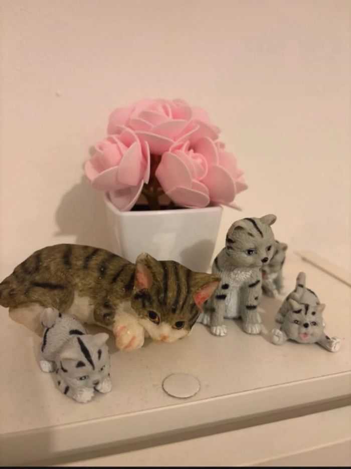 Figurine chat avec chatons 📍 - photo numéro 5
