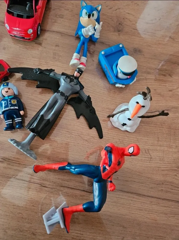 Lot de jouets voitures et marvel - photo numéro 5