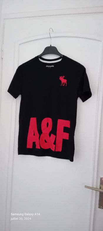 Tee shirt abercrombie rouge et noir garçon neuf  11/12 ans abercrombie