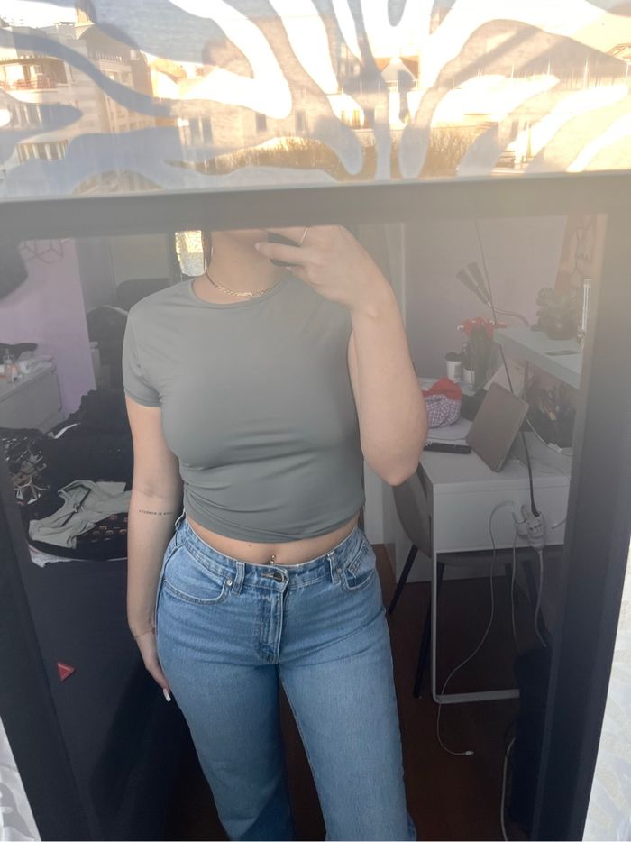 t-shirt gris dos nu bershka