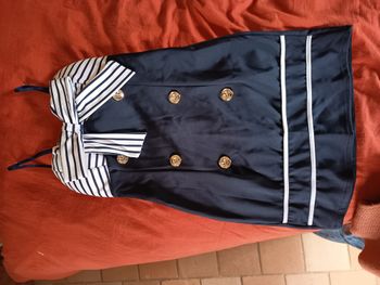 Robe marine courte et moulante