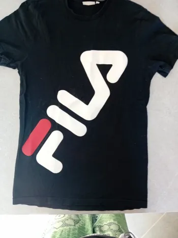 T-shirt en taille XS de chez Fila