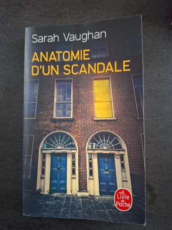 Roman Anatomie d'un scandale de Sarah Vaughan en bon état 