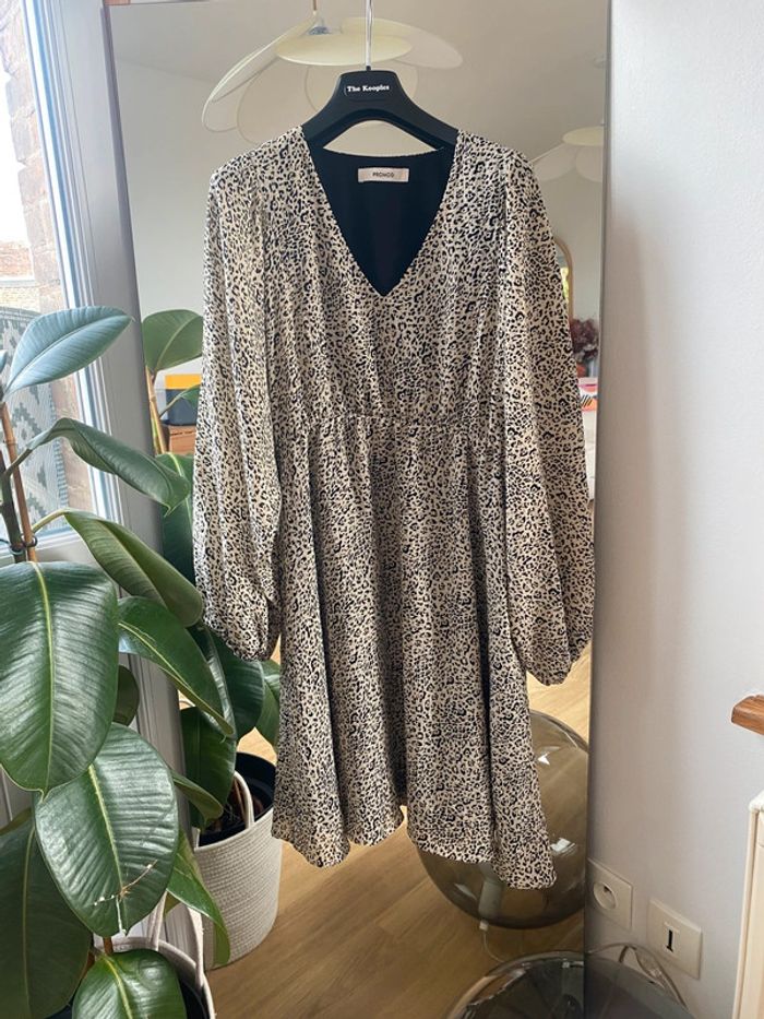 Robe à motif léopard