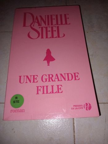 Danielle Steel : une grande fille