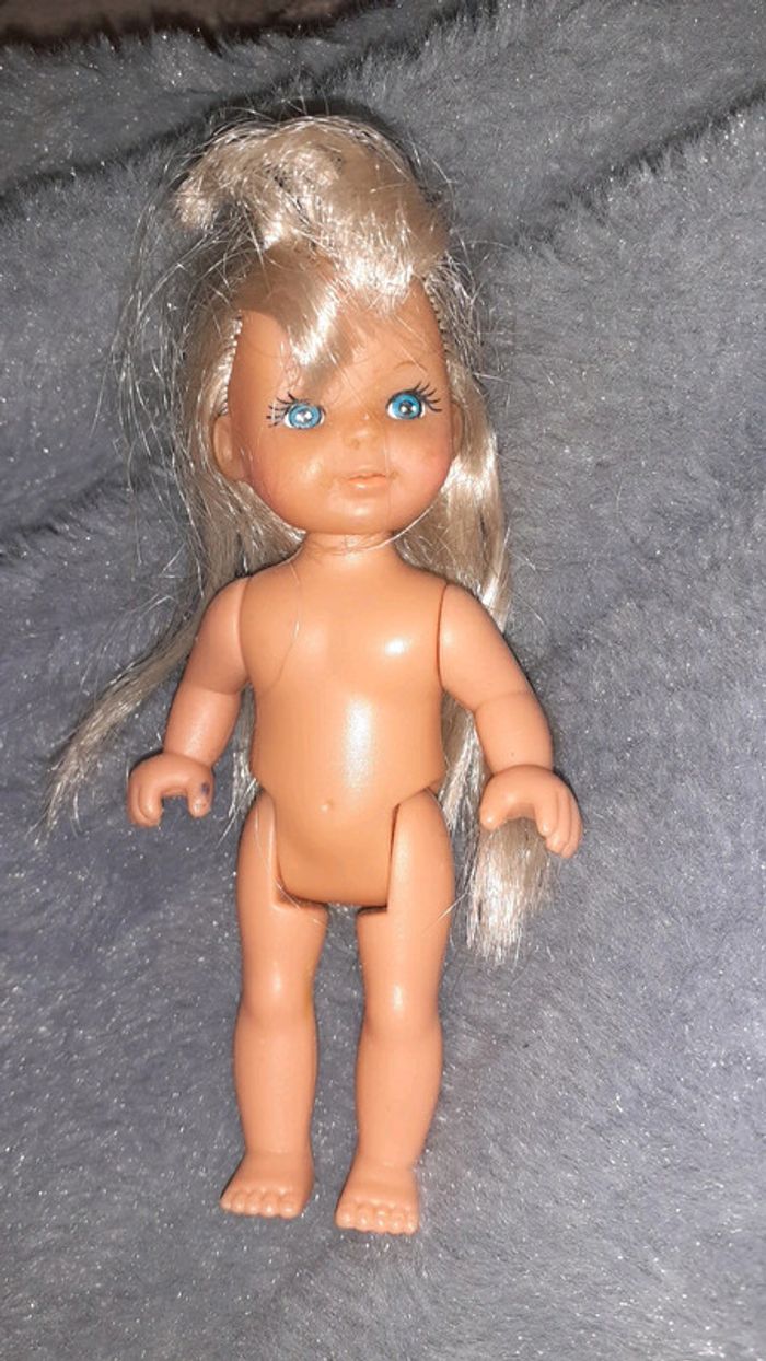 Poupée style barbie