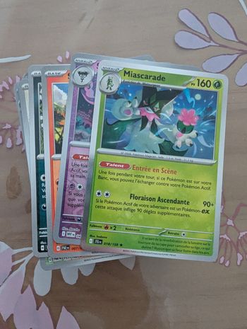 Lot de 100 cartes Pokémon " communes "