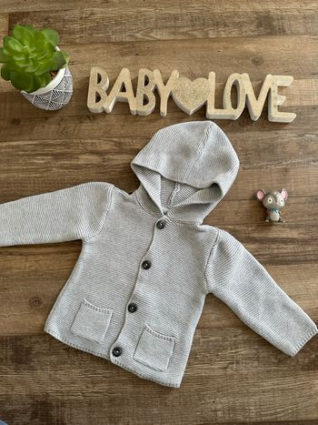 - Gilet Primark - 12 mois - Très bon état