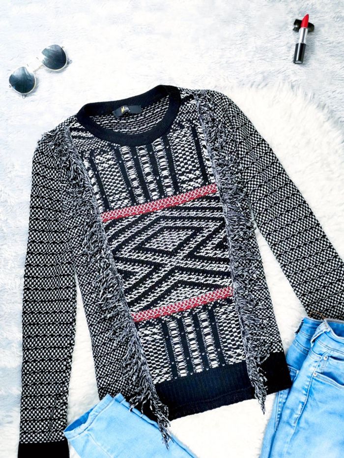 Pull d'hiver en maille noir blanc et rouge et à franges- T.S ou T.36 🖤 - photo numéro 2