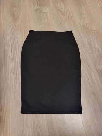 Magnifique jupe noir avec fermeture taile s atmosphère