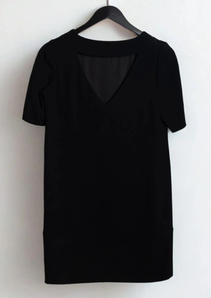Robe noire détails en dentelle Claudie Pierlot Taille 36 - photo numéro 5