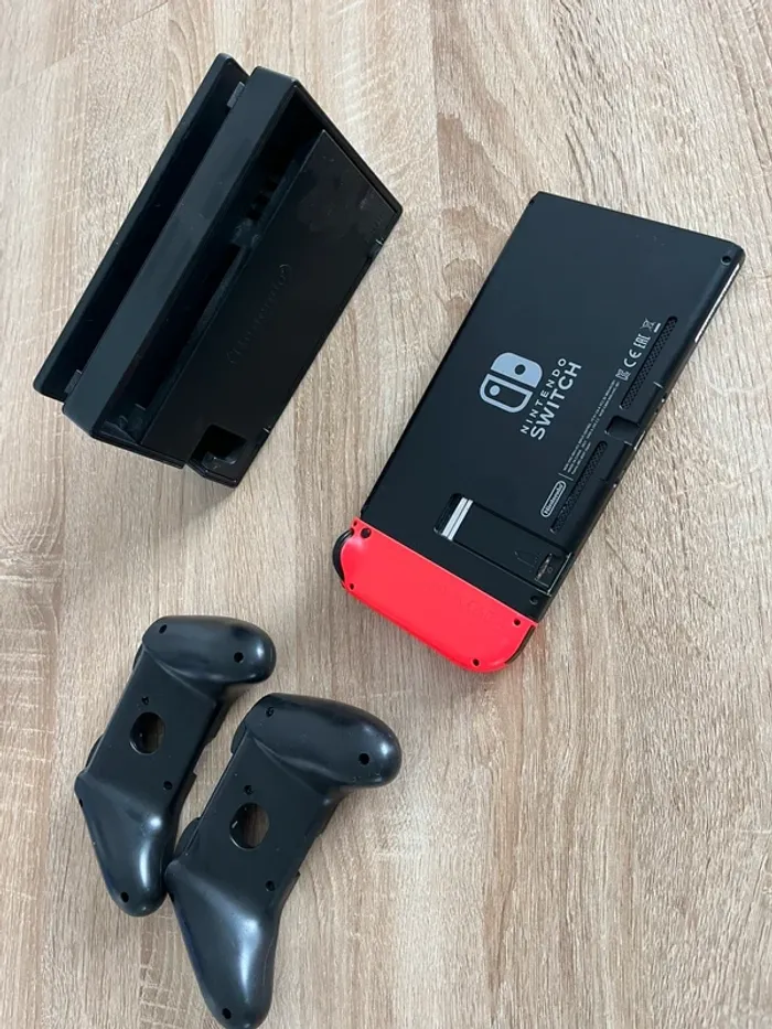 Nintendo switch 1 / manque une manette - photo numéro 2