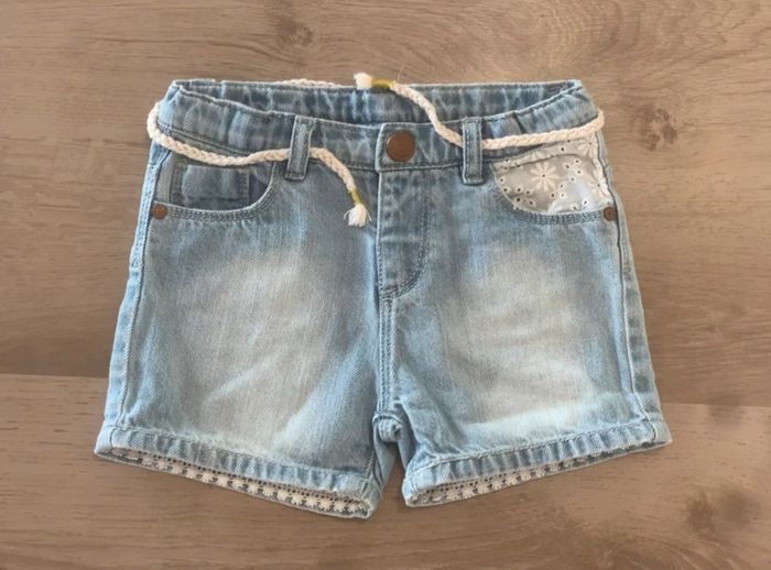 Short Zara 3-4 ans 104 cm - photo numéro 2