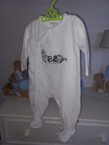 Pyjama / Dors bien/ Grenouillère mixte état neuf by Tape a l'œil taille 9 mois