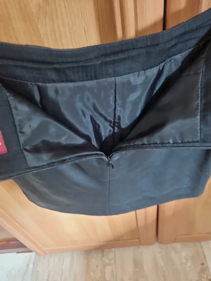 Jupe cuir noir - photo numéro 5