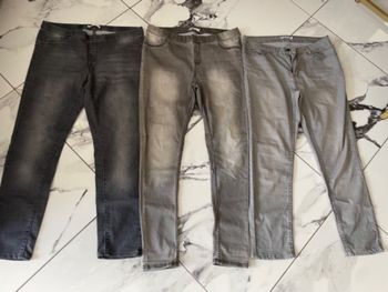 Lot 3 pantalons 44