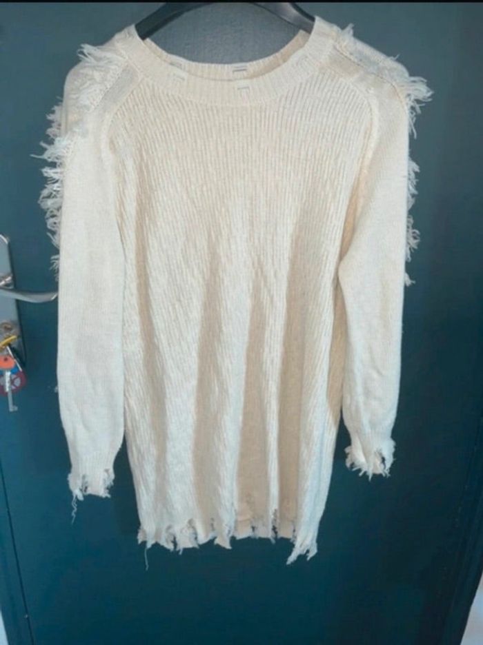 Joli haut long effet dechiré