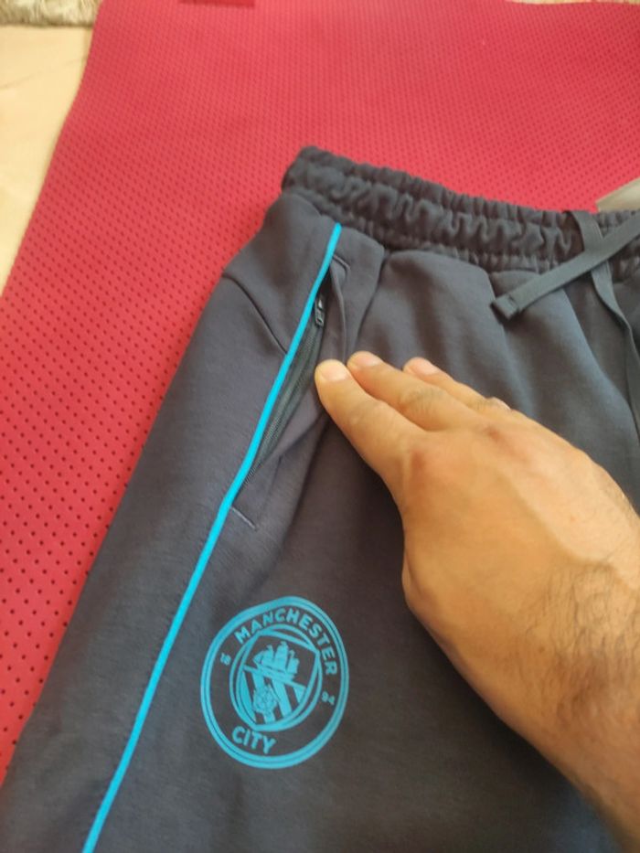 Pantalon foot Manchester City, Puma Authentique Officiel taille Femme M, Neuf - photo numéro 4