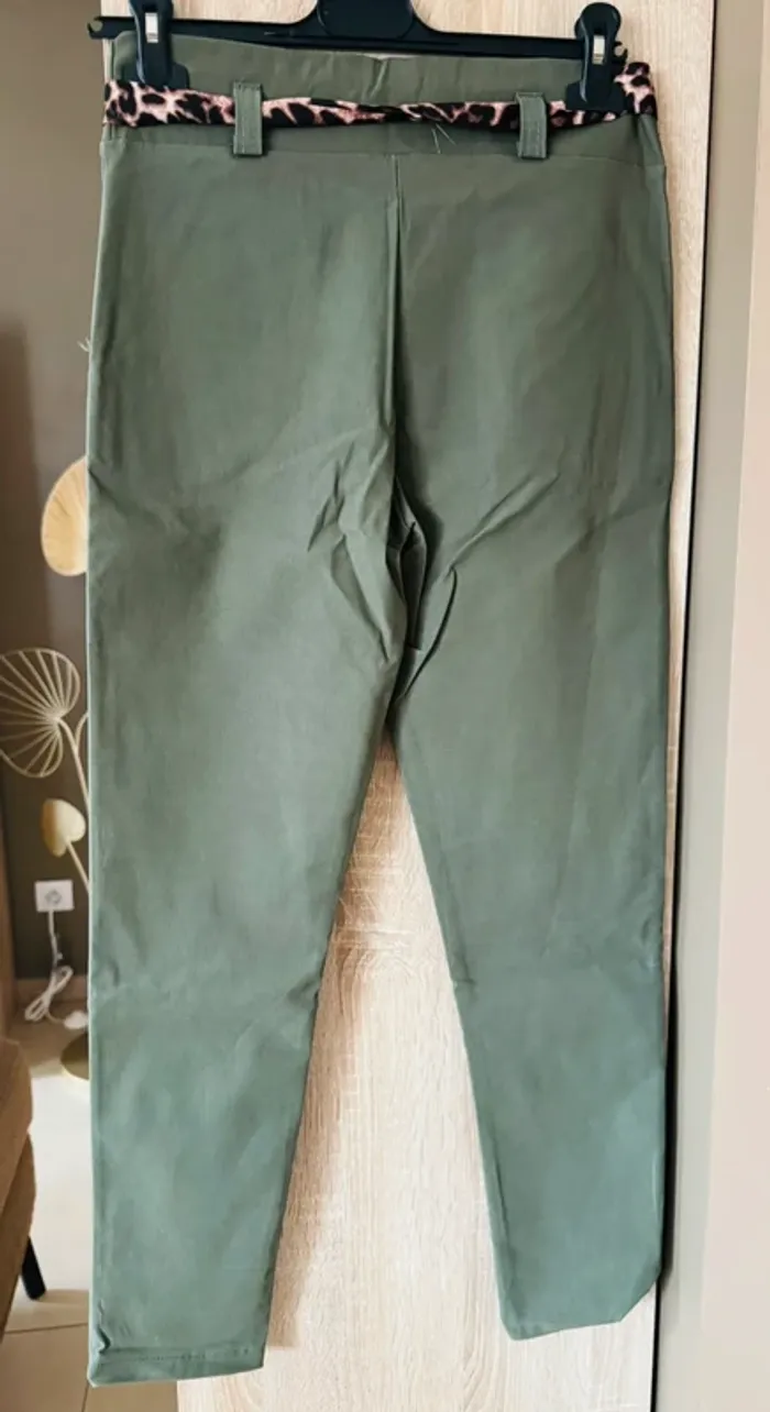 Pantalon + ceinture - photo numéro 2