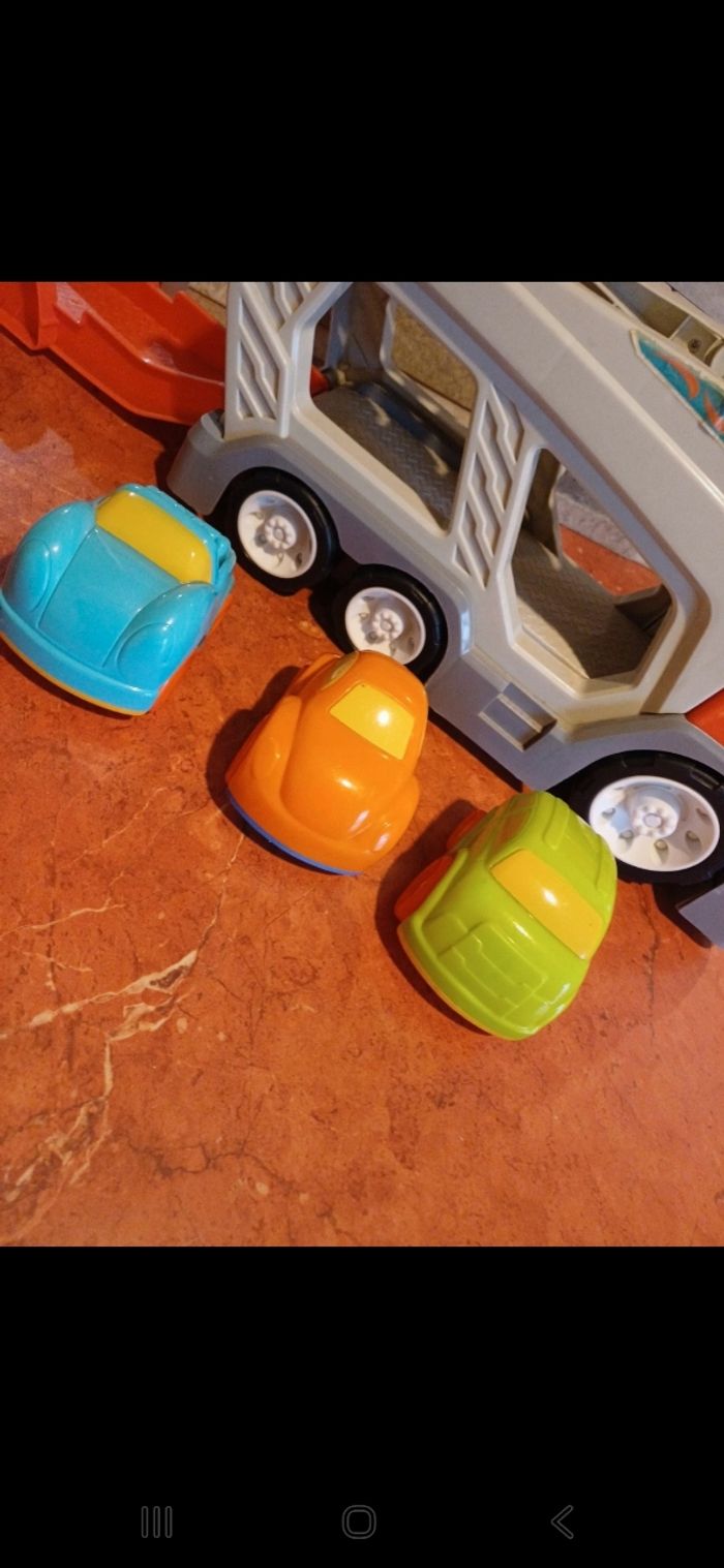 Camion transporteur avec 3 voitures - photo numéro 2