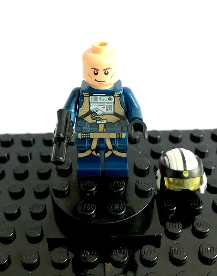 LEGO Star Wars Rogue One - Rebel Pilot U-Wing - photo numéro 7