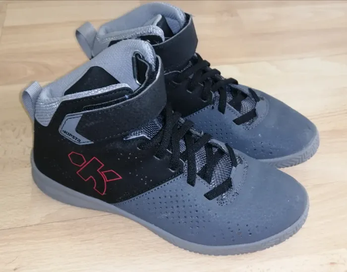 Baskets sport basketball pointure 34