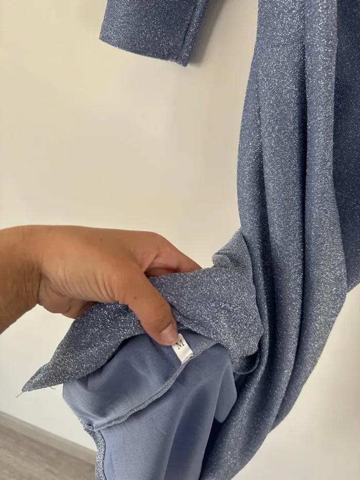 👗Robe - bleu argenté avec des paillettes- très bon état- sans marque - photo numéro 10