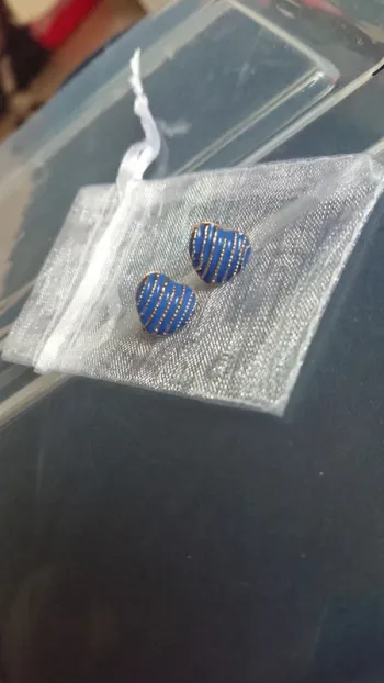 Clou d'oreilles cœur bleu et dorée