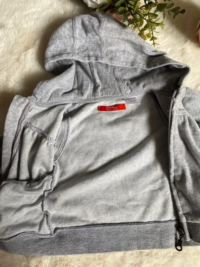 🤍🩶Ensemble bébé 6 mois Okaöu La Redoute– Sweat à capuche & pantalon tout doux – TBE🤍🩶 - photo numéro 2