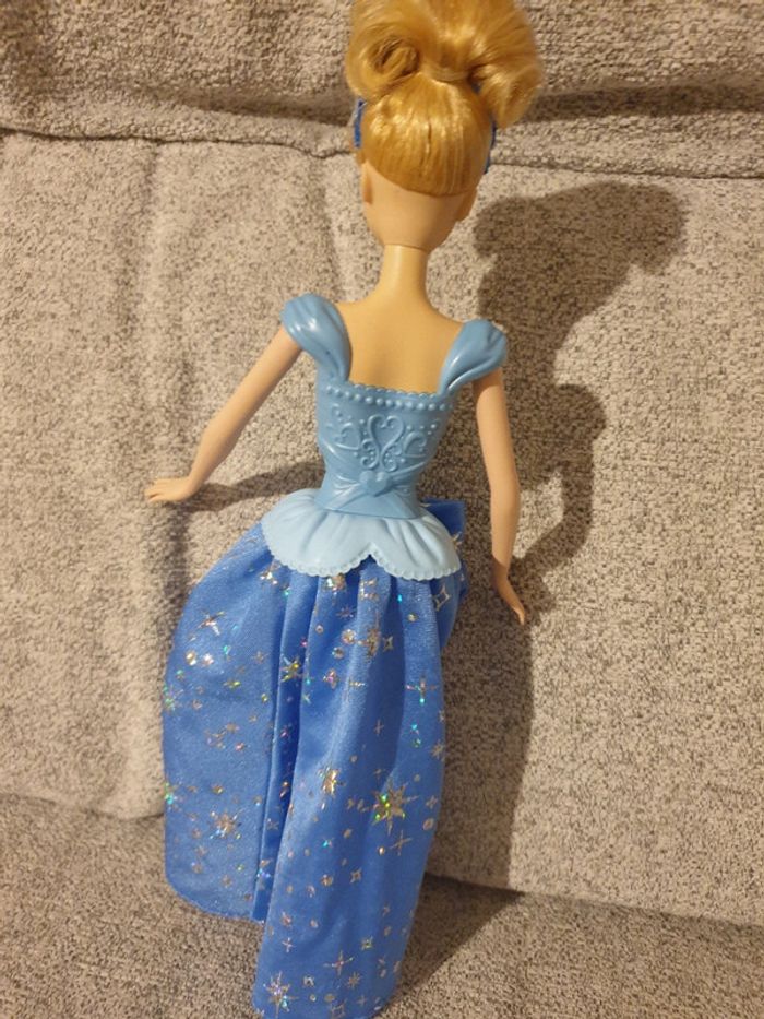 Barbie tourne robe - photo numéro 6