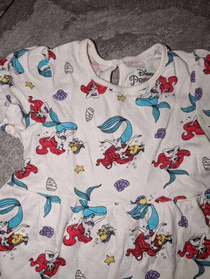 Robe à manches courtes chic bébé fille 2/3 ans La petite sirène NEUVE - photo numéro 2