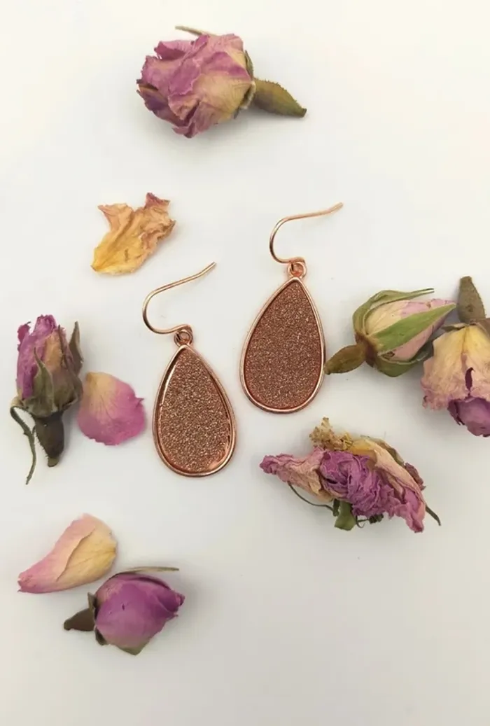 Boucles d'oreilles nude brillant - photo numéro 6
