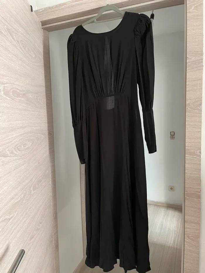 Robe longue noire - photo numéro 3