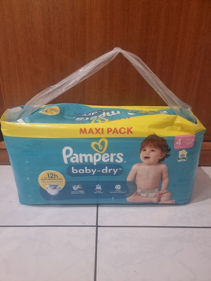106 Couches taille 4 pampers